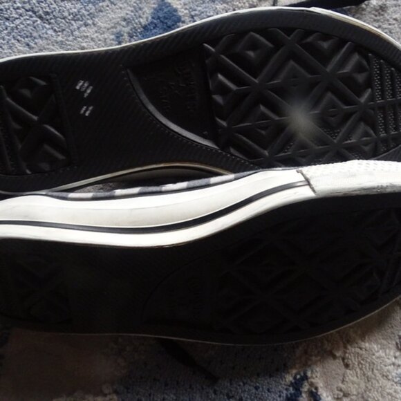 CONVERSE ALL STAR LOW TOPS SIZE 8.5 - Picture 5 of 5
